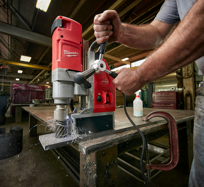 Taladro/Drill Electromagnético 1-5/8" 13 Amperios 475 RPM Milwaukee